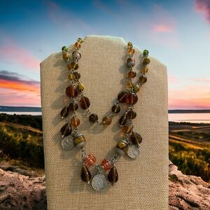 Stunning vintage double strand art glass beaded necklace